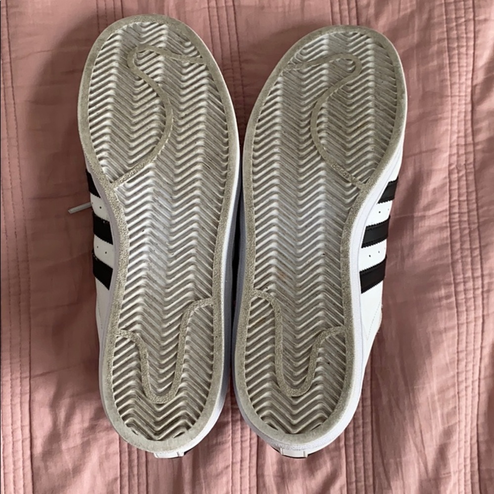 Classic Adidas Superstars - Picture 4 of 5
